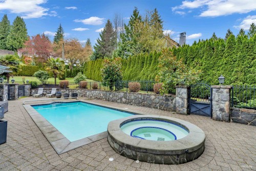 2913 Altamont Crescent, West Vancouver, BC 