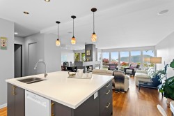 45 Sweetwater Place Lions Bay, BC V0N 2E0