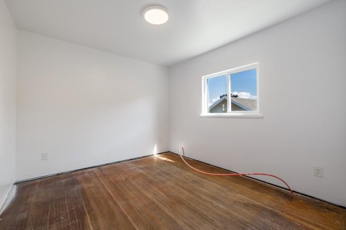 7520 Canada Way, Burnaby, BC 