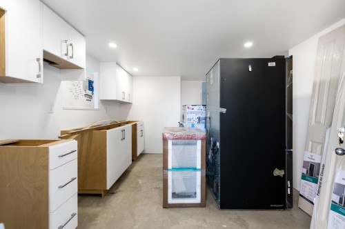 7520 Canada Way, Burnaby, BC 