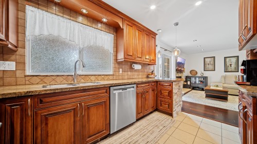 3220 Dunkirk Avenue, Coquitlam, BC 