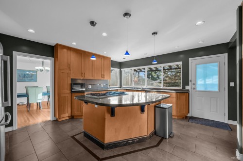 310 Macbeth Crescent, West Vancouver, BC 