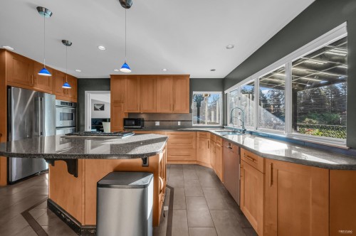 310 Macbeth Crescent, West Vancouver, BC 