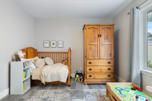 261 4Th Street E, North Vancouver, BC 