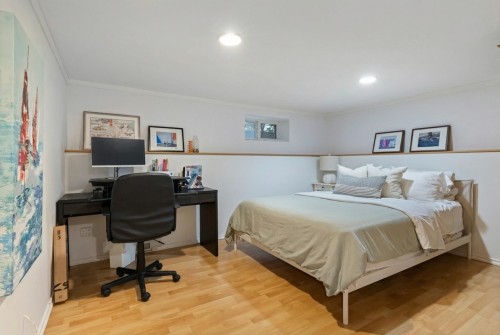 261 4Th Street E, North Vancouver, BC 