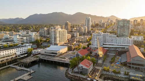 261 4Th Street E, North Vancouver, BC 