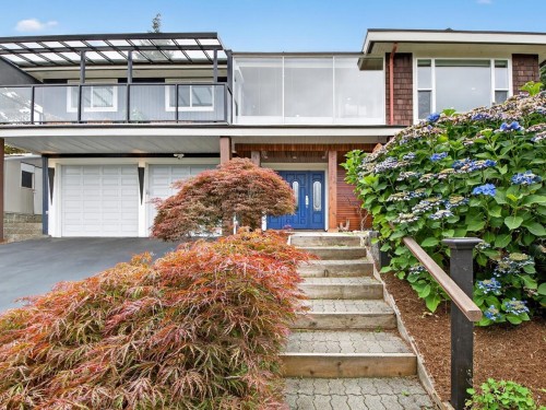 1052 Corona Crescent, Coquitlam, BC 