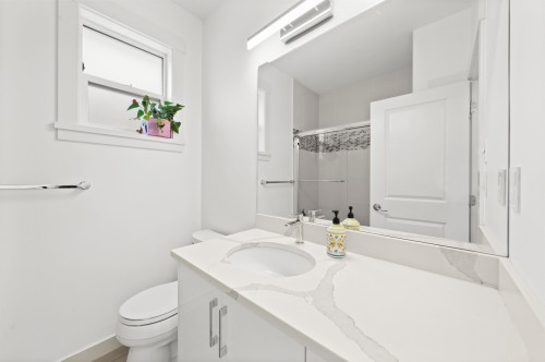 9779 Steveston Highway, Richmond, BC 