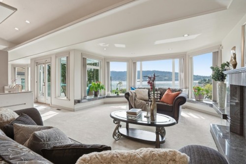 4493 Epps Avenue, North Vancouver, BC 