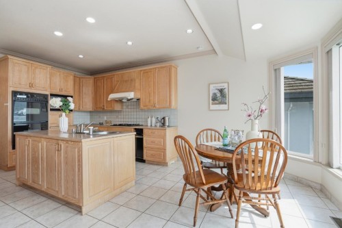 4493 Epps Avenue, North Vancouver, BC 