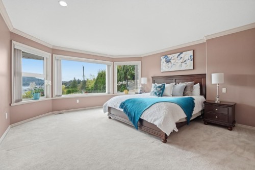 4493 Epps Avenue, North Vancouver, BC 