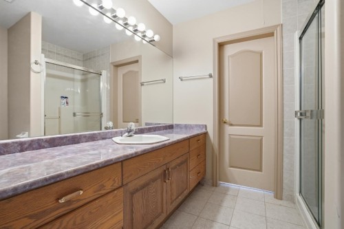 4493 Epps Avenue, North Vancouver, BC 