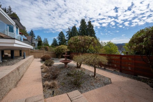 4493 Epps Avenue, North Vancouver, BC 