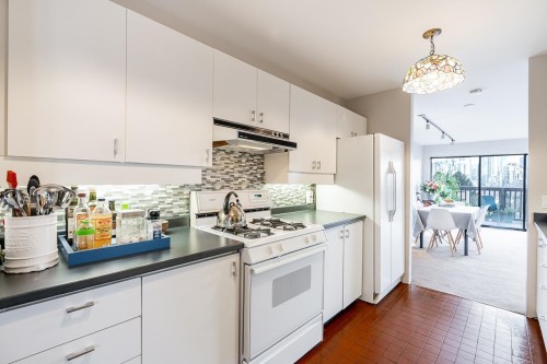 967 8Th Avenue W, Vancouver, BC 