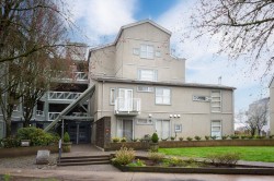 402-2080 Kent Avenue South E Vancouver, BC V5P 4X2