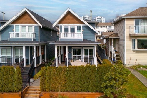 210 5Th Street W, North Vancouver, BC 