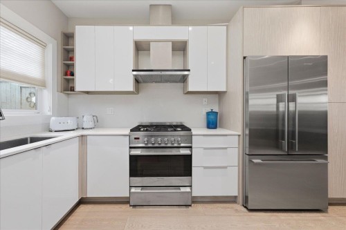 210 5Th Street W, North Vancouver, BC 