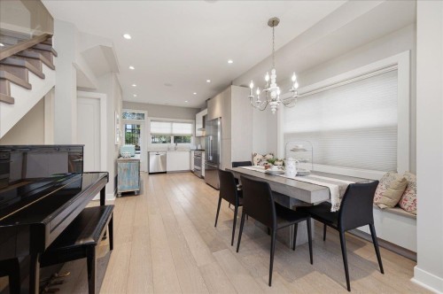210 5Th Street W, North Vancouver, BC 
