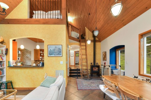 254 Mariners Way, Mayne Island, BC 