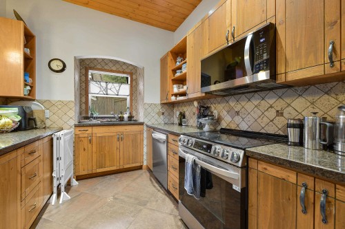 254 Mariners Way, Mayne Island, BC 
