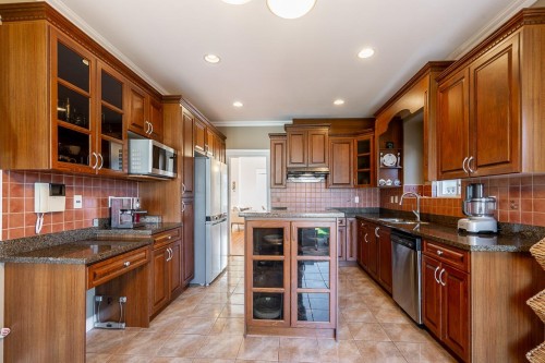903 Cliff Avenue, Burnaby, BC 