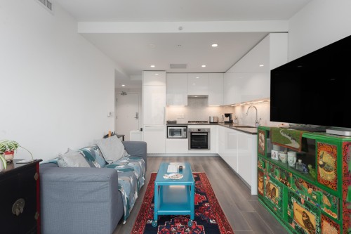 305-8138 Fraser Street  Vancouver, BC V5X 0J8