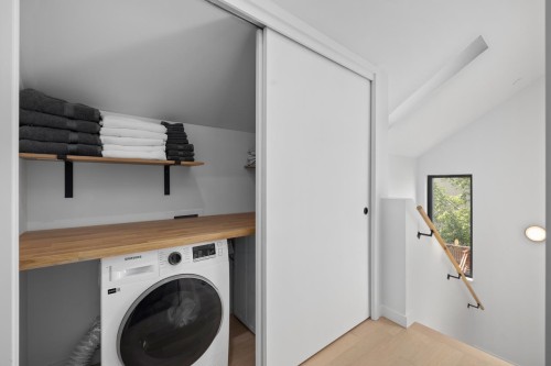 1331 Cotton Drive, Vancouver, BC 