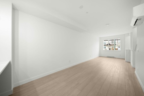 254-720 Robinson Street, Coquitlam, BC 