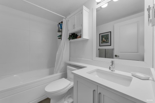 5795 Wales Street, Vancouver, BC 