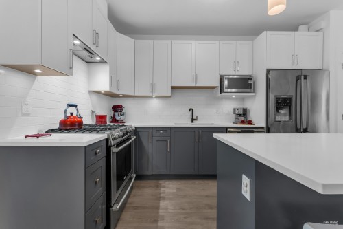 5795 Wales Street, Vancouver, BC 