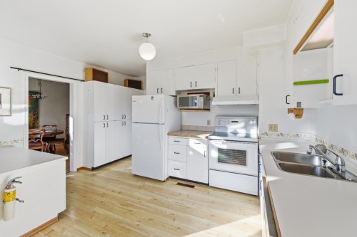 3760 29Th Avenue W, Vancouver, BC 