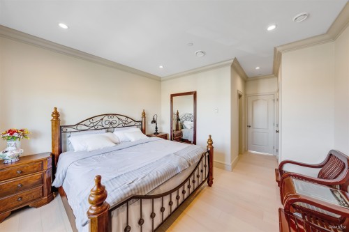 6633 Neal Street, Vancouver, BC 