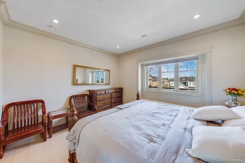 6633 Neal Street, Vancouver, BC 