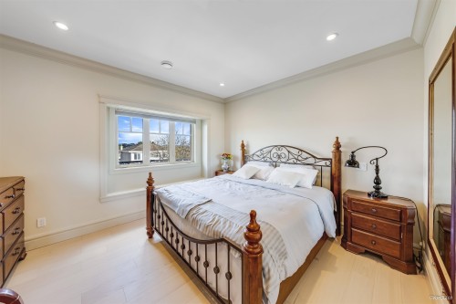 6633 Neal Street, Vancouver, BC 