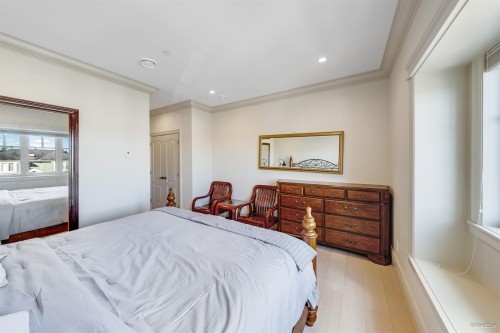 6633 Neal Street, Vancouver, BC 