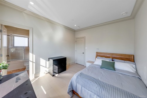 6633 Neal Street, Vancouver, BC 