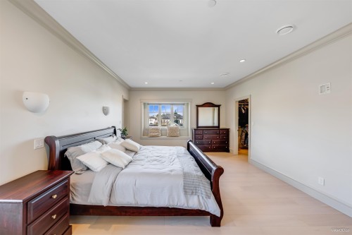 6633 Neal Street, Vancouver, BC 