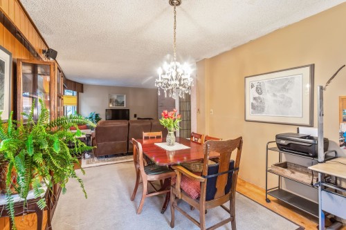 2582 6Th Avenue W, Vancouver, BC 