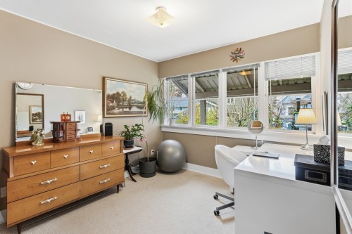 2582 6Th Avenue W, Vancouver, BC 