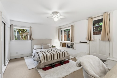 2582 6Th Avenue W, Vancouver, BC 