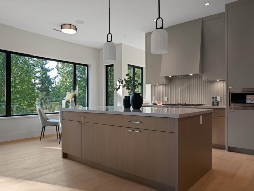 5657 Westport Road, West Vancouver, BC 
