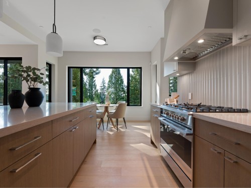 5657 Westport Road, West Vancouver, BC 