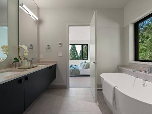 5657 Westport Road, West Vancouver, BC 