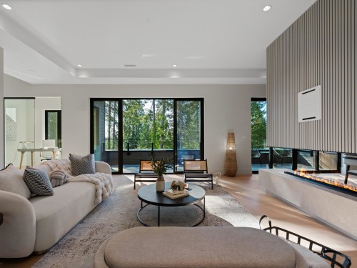 5657 Westport Road, West Vancouver, BC 