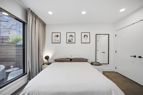 3321 Mountain Highway, North Vancouver, BC 