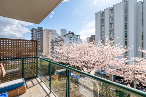 205-1896 Marine Drive, West Vancouver, BC 