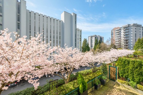 205-1896 Marine Drive, West Vancouver, BC 