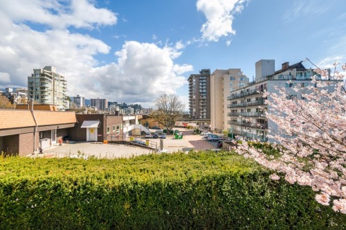 205-1896 Marine Drive, West Vancouver, BC 