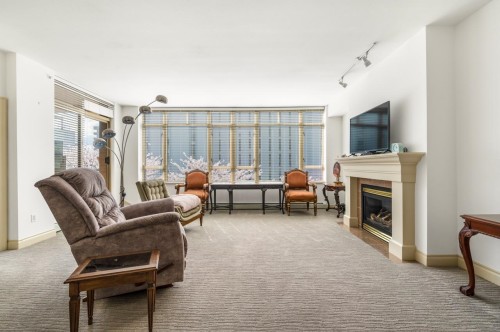 205-1896 Marine Drive, West Vancouver, BC 
