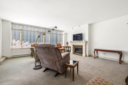 205-1896 Marine Drive, West Vancouver, BC 